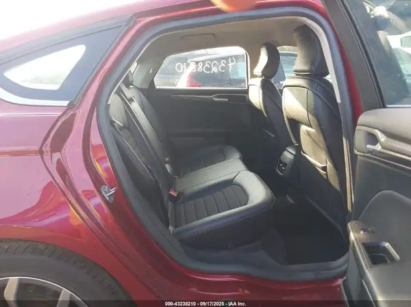 3FA6P0HD5HR185645 2017 FORD FUSION - Image 8