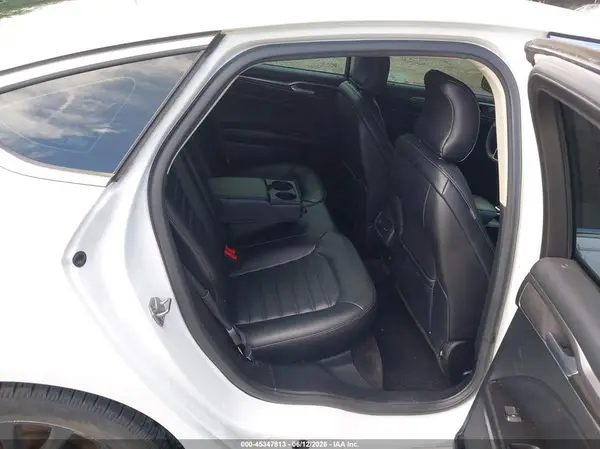 3FA6P0HD5HR228042 2017 FORD FUSION - Image 8