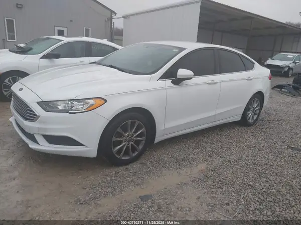 3FA6P0HD5HR262532 2017 FORD FUSION - Image 2
