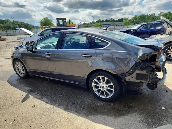 3FA6P0HD5HR372741 2017 FORD FUSION - Image 2