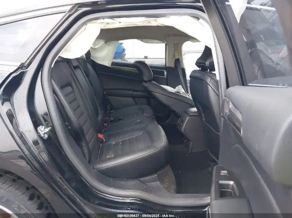 3FA6P0HD5HR404023 2017 FORD FUSION - Image 8