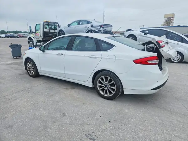 3FA6P0HD5HR414423 2017 FORD FUSION - Image 2