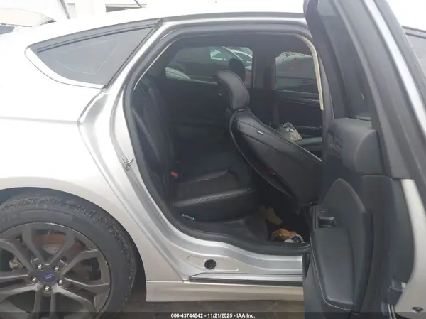 3FA6P0HD5JR153168 2018 FORD FUSION - Image 8