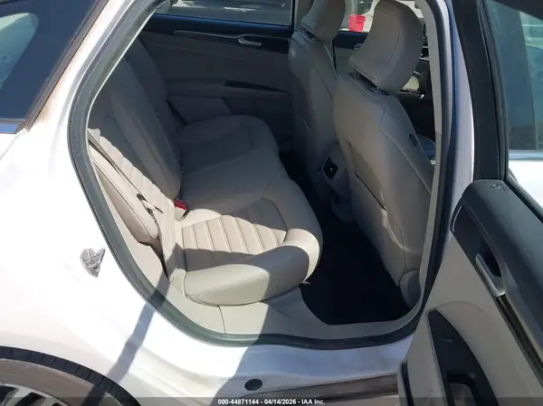 3FA6P0HD5JR179012 2018 FORD FUSION - Image 8