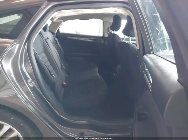 3FA6P0HD5JR181343 2018 FORD FUSION - Image 8