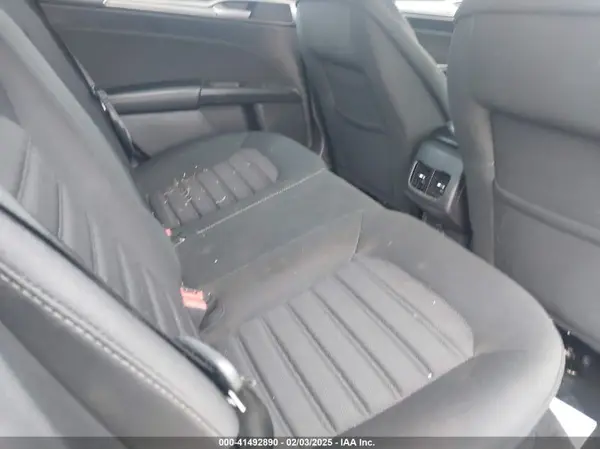 3FA6P0HD5JR200165 2018 FORD FUSION - Image 8