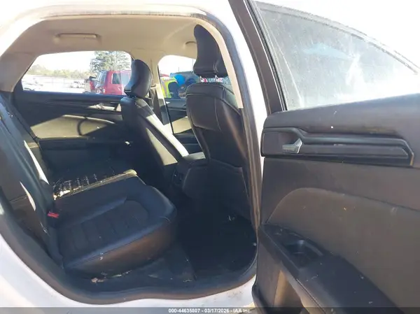 3FA6P0HD5JR231786 2018 FORD FUSION - Image 8