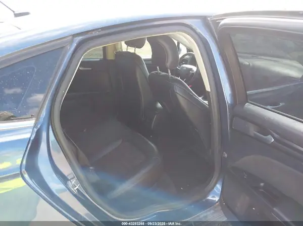 3FA6P0HD5JR256610 2018 FORD FUSION - Image 8