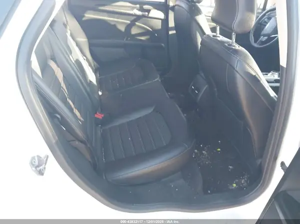 3FA6P0HD5JR257076 2018 FORD FUSION - Image 8