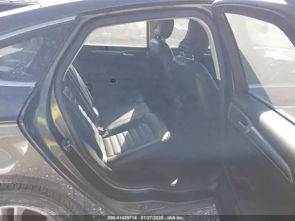 3FA6P0HD5JR265842 2018 FORD FUSION - Image 8