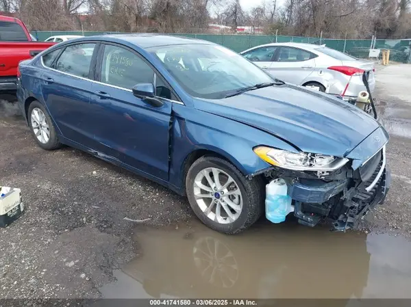 3FA6P0HD5KR102402 2019 FORD FUSION - Image 1