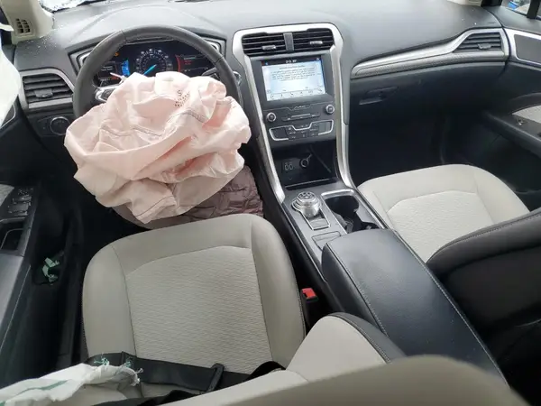 3FA6P0HD5KR103596 2019 FORD FUSION - Image 8