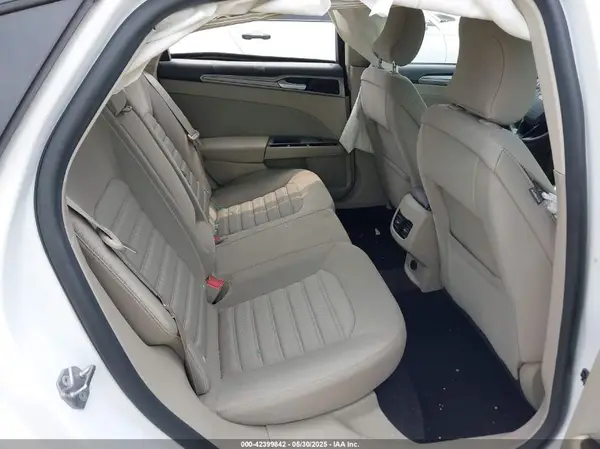 3FA6P0HD5KR107194 2019 FORD FUSION - Image 8