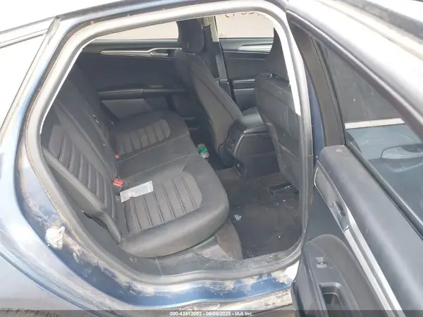 3FA6P0HD5KR108412 2019 FORD FUSION - Image 8