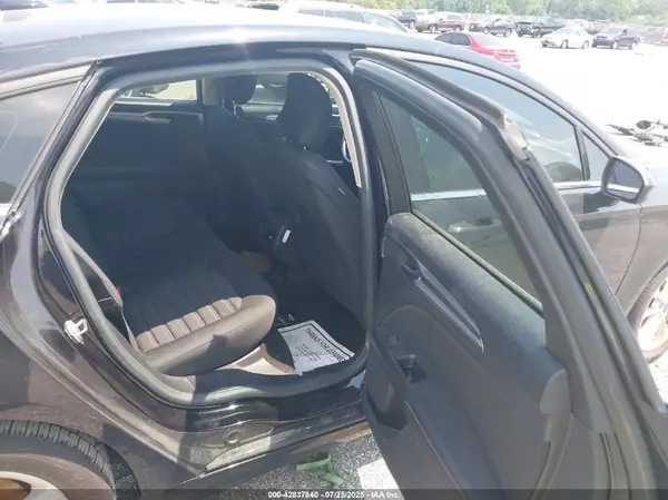 3FA6P0HD5KR113366 2019 FORD FUSION - Image 8