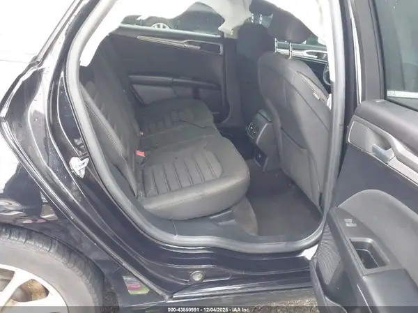3FA6P0HD5KR127333 2019 FORD FUSION - Image 8