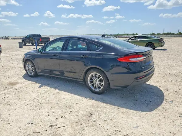 3FA6P0HD5KR148585 2019 FORD FUSION - Image 2