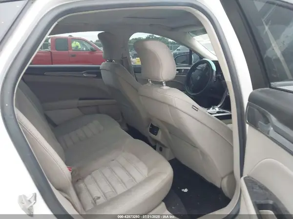 3FA6P0HD5KR164205 2019 FORD FUSION - Image 8