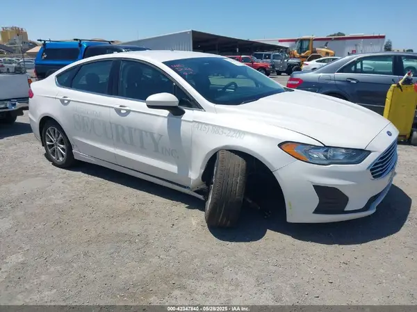 3FA6P0HD5KR179335 2019 FORD FUSION - Image 1