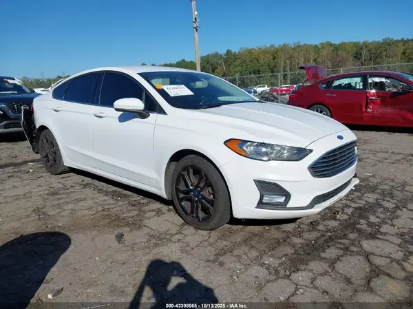 3FA6P0HD5KR194000 2019 FORD FUSION - Image 1