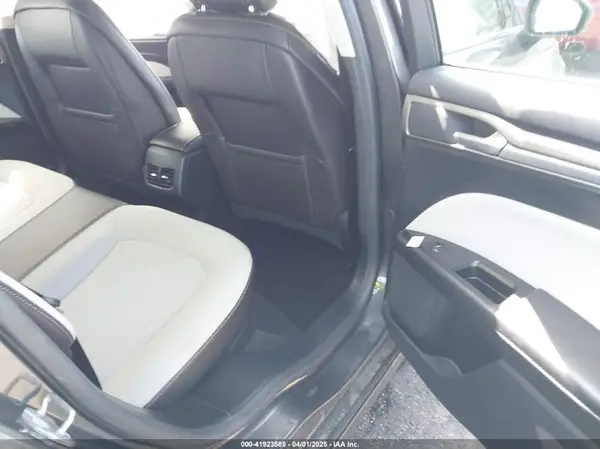 3FA6P0HD5KR213709 2019 FORD FUSION - Image 8
