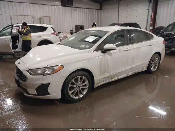 3FA6P0HD5KR238898 2019 FORD FUSION - Image 2