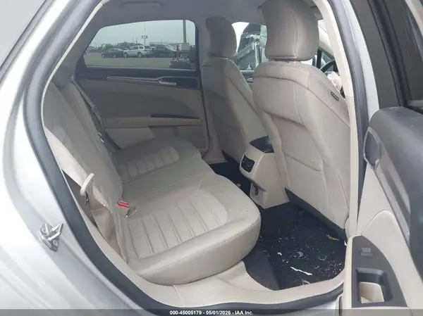 3FA6P0HD5KR239517 2019 FORD FUSION - Image 8