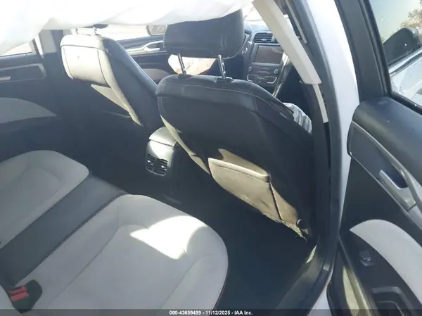 3FA6P0HD5KR247116 2019 FORD FUSION - Image 8