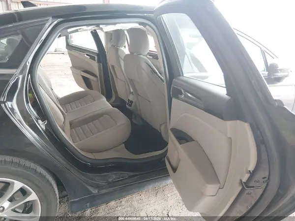 3FA6P0HD5KR262005 2019 FORD FUSION - Image 8