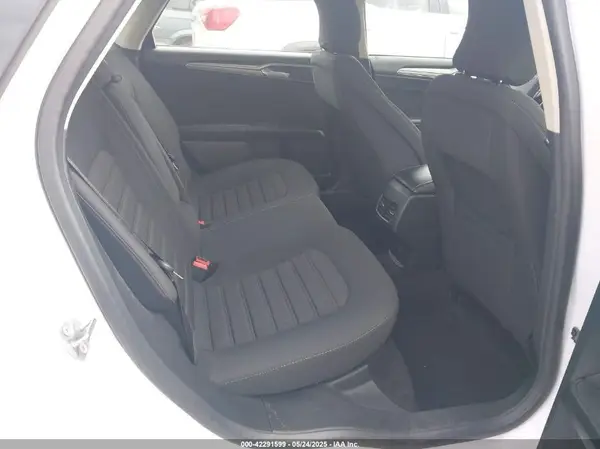 3FA6P0HD5KR282528 2019 FORD FUSION - Image 8
