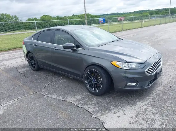 3FA6P0HD5KR283727 2019 FORD FUSION - Image 1
