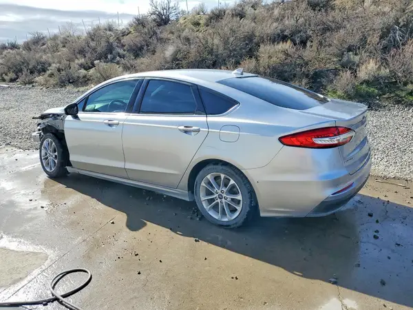 3FA6P0HD5LR149852 2020 FORD FUSION - Image 2