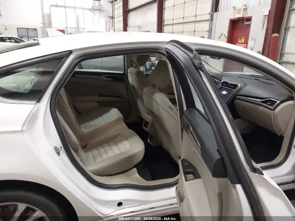 3FA6P0HD5LR162598 2020 FORD FUSION - Image 8