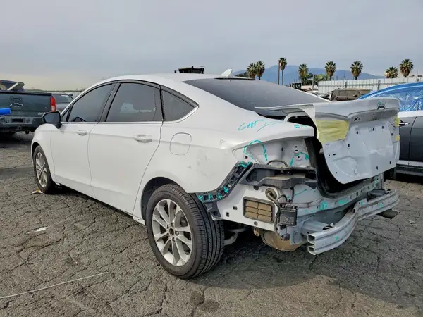 3FA6P0HD5LR201271 2020 FORD FUSION - Image 2