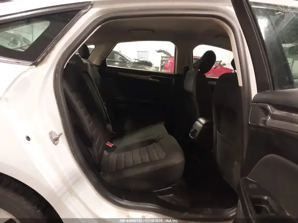 3FA6P0HD5LR218913 2020 FORD FUSION - Image 8