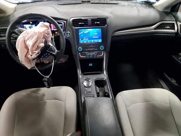 3FA6P0HD5LR219298 2020 FORD FUSION - Image 8