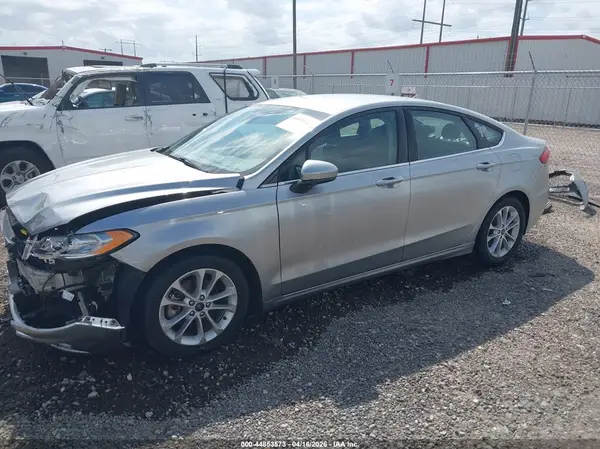 3FA6P0HD5LR255945 2020 FORD FUSION - Image 2