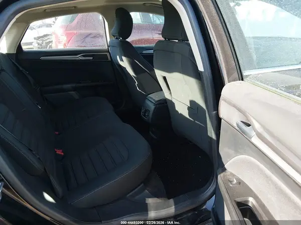 3FA6P0HD6HR104071 2017 FORD FUSION - Image 8
