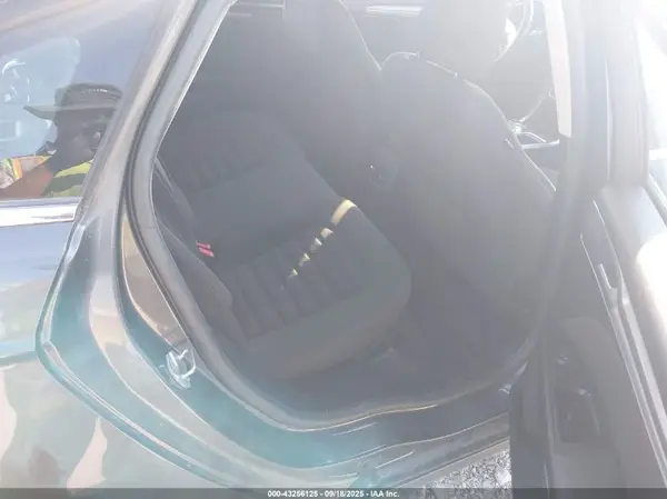 3FA6P0HD6HR140665 2017 FORD FUSION - Image 8