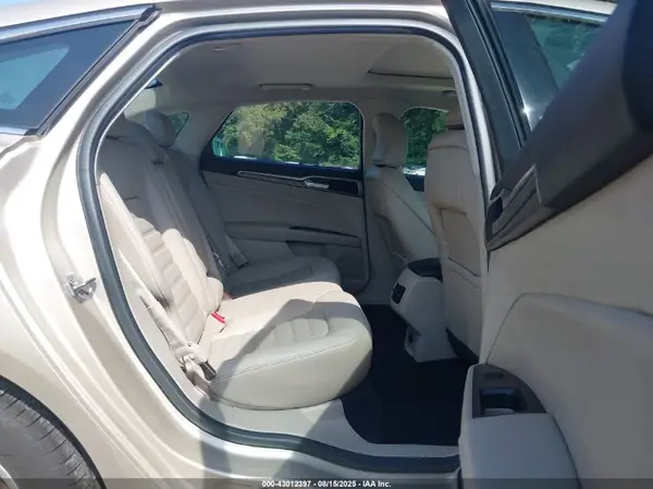 3FA6P0HD6HR228762 2017 FORD FUSION - Image 8