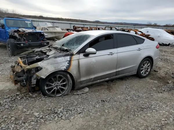 3FA6P0HD6HR240264 2017 FORD FUSION - Image 1