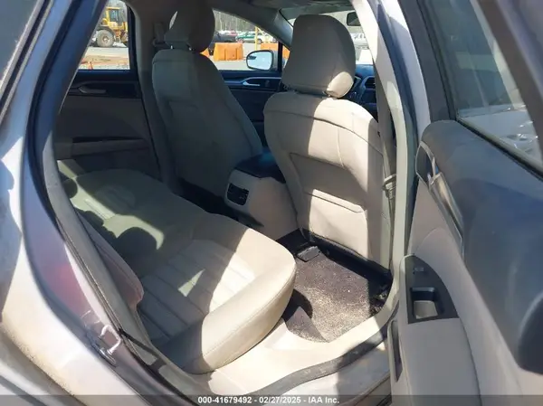 3FA6P0HD6HR253807 2017 FORD FUSION - Image 8