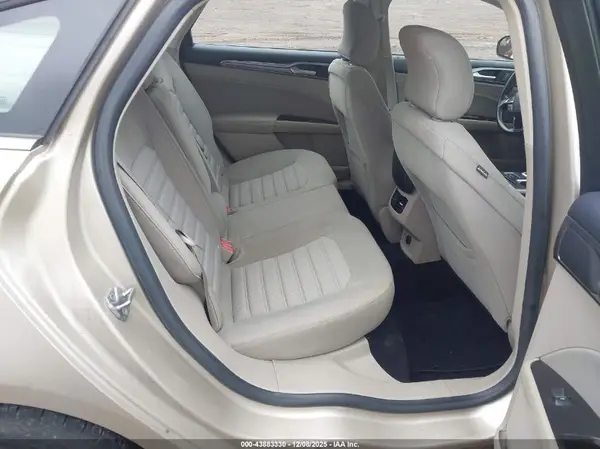 3FA6P0HD6HR269585 2017 FORD FUSION - Image 8