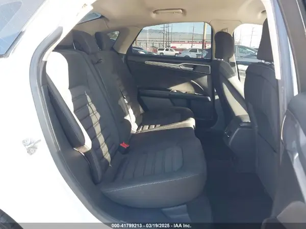 3FA6P0HD6HR335858 2017 FORD FUSION - Image 8