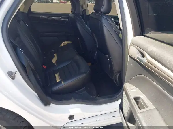 3FA6P0HD6HR365989 2017 FORD FUSION - Image 8