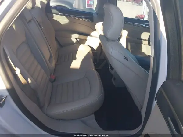 3FA6P0HD6HR395154 2017 FORD FUSION - Image 8