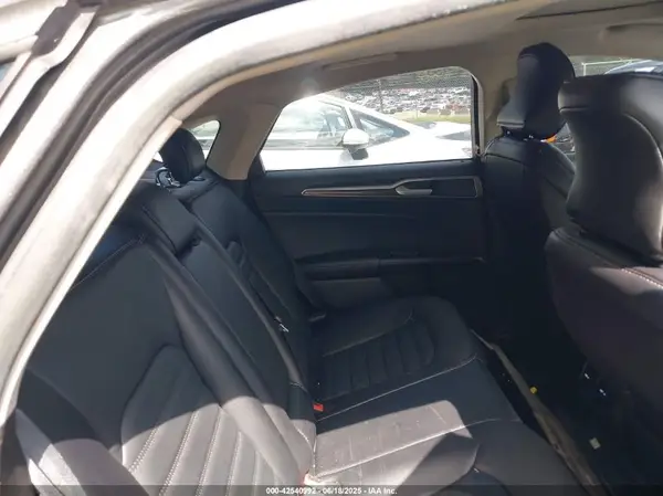 3FA6P0HD6JR126562 2018 FORD FUSION - Image 8