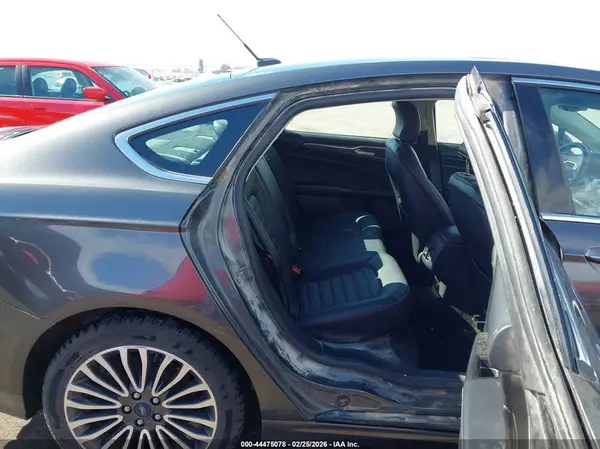 3FA6P0HD6JR184607 2018 FORD FUSION - Image 8