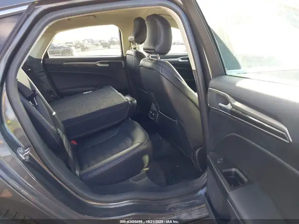 3FA6P0HD6JR185563 2018 FORD FUSION - Image 8