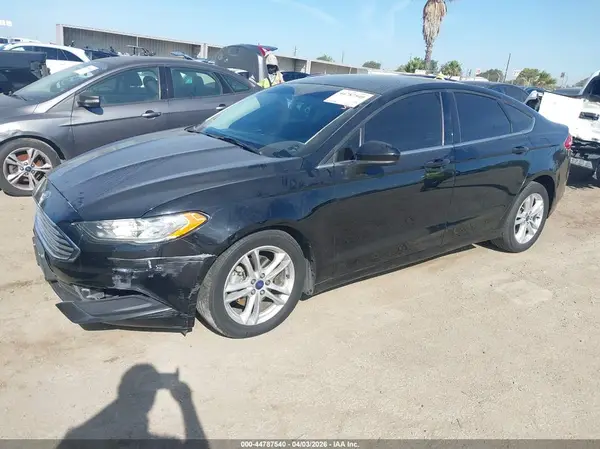 3FA6P0HD6JR196854 2018 FORD FUSION - Image 2